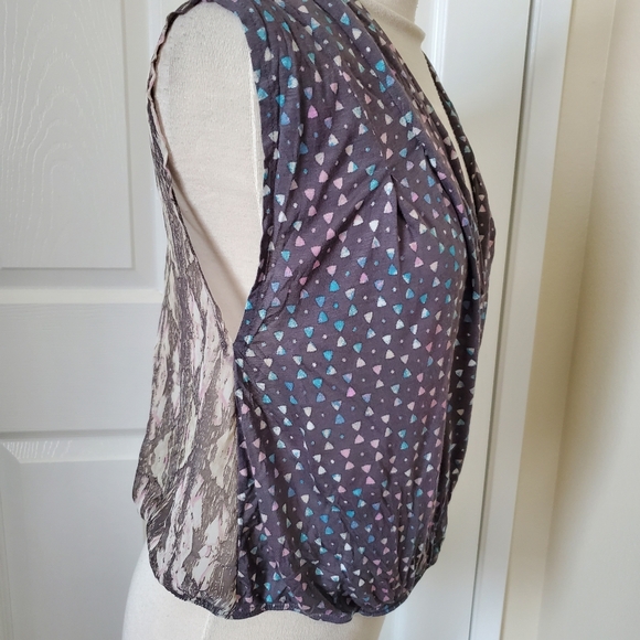 NEW Urban Outfitters Ecote Gray Drape Front Sleeveless Top Women's Size M - Picture 3 of 11